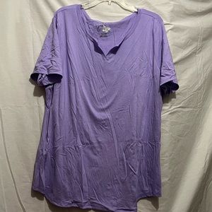 NWOT lavender tee shirt 🧷